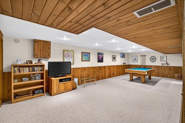 2306 Woodcrest Drive, Portage, WI 53901