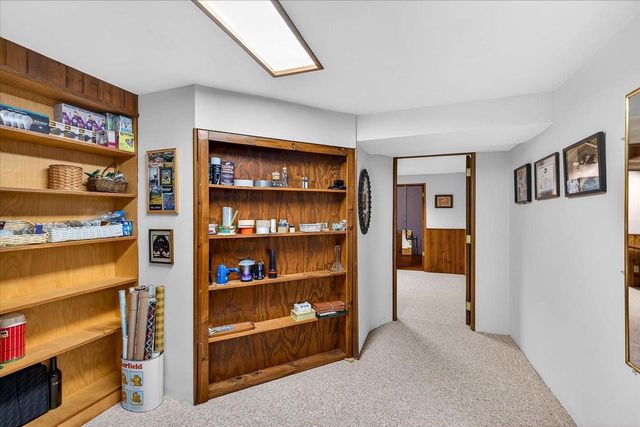 2306 Woodcrest Drive, Portage, WI 53901