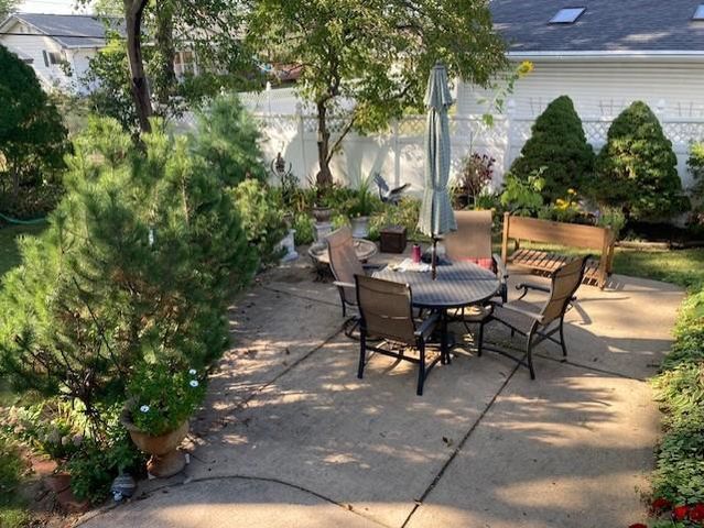 2306 Woodcrest Drive, Portage, WI 53901