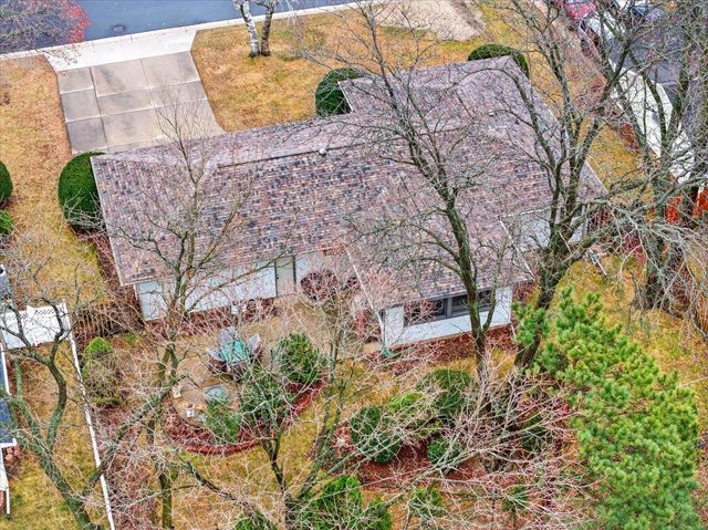 2306 Woodcrest Drive, Portage, WI 53901