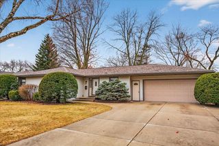 2306 Woodcrest Drive, Portage, WI 53901