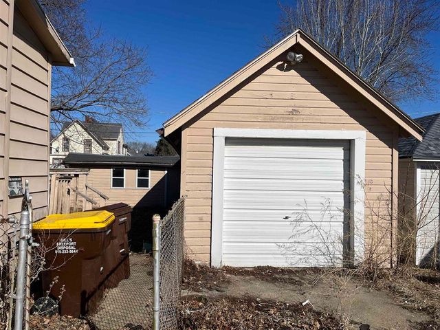 514 E Garden Street, Freeport, IL 61032