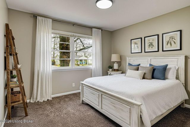 1311 Scholar St, Louisville, KY 40213