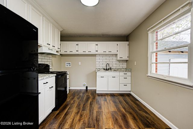 1311 Scholar St, Louisville, KY 40213