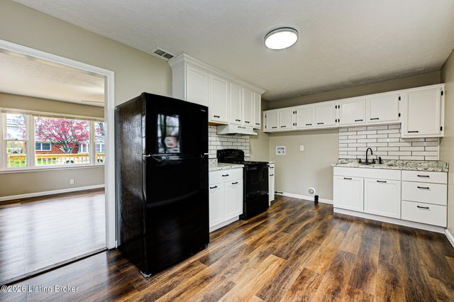 1311 Scholar St, Louisville, KY 40213