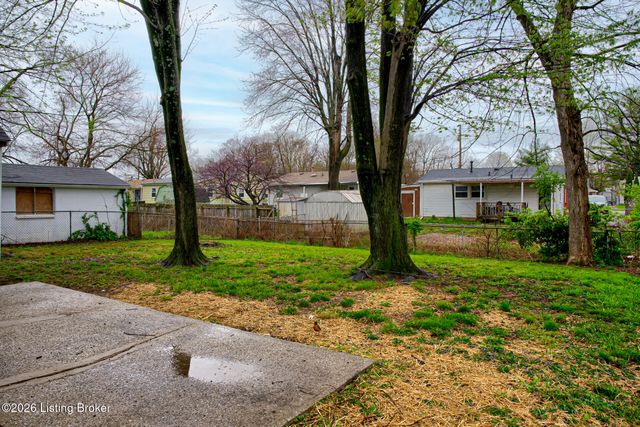 1311 Scholar St, Louisville, KY 40213