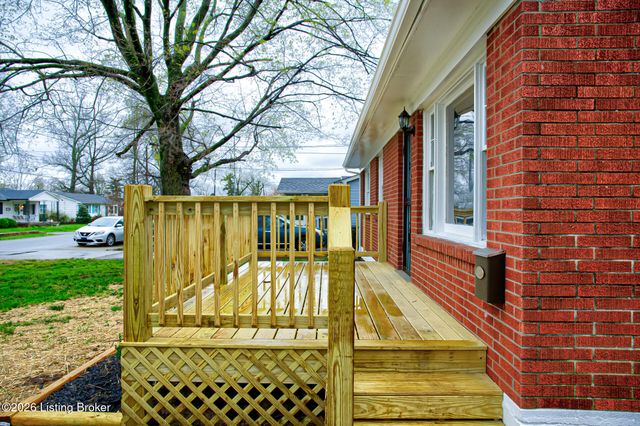 1311 Scholar St, Louisville, KY 40213