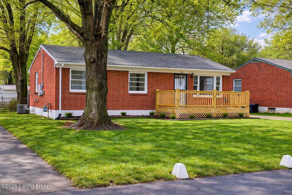 1311 Scholar St, Louisville, KY 40213