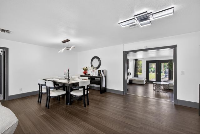 5500 West Place, Mangonia Park, FL 33407