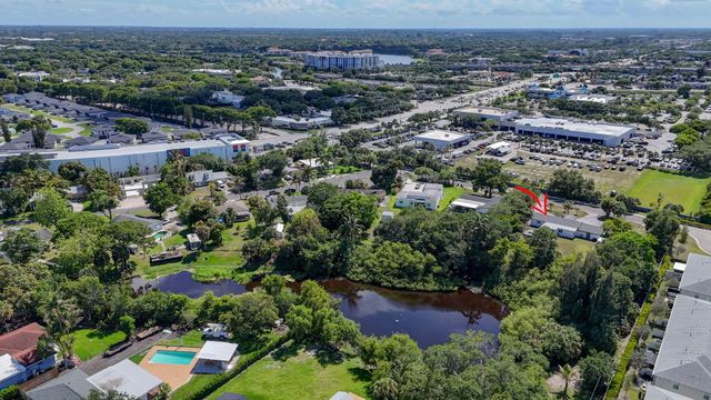 5500 West Place, Mangonia Park, FL 33407