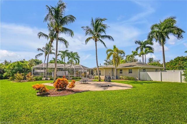 1687 N Flossmoor RD, Fort Myers, FL 33919