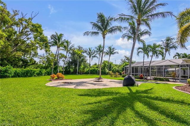 1687 N Flossmoor RD, Fort Myers, FL 33919