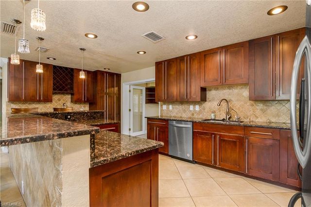 1687 N Flossmoor RD, Fort Myers, FL 33919