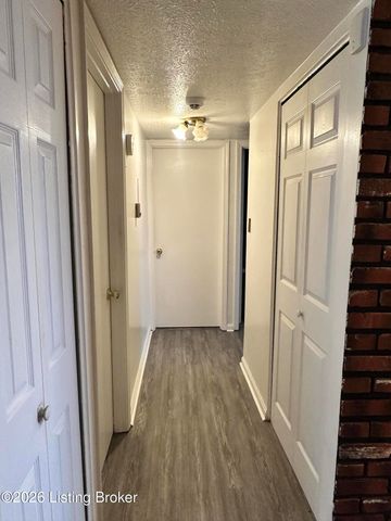 909 W Indian Trail, Louisville, KY 40213