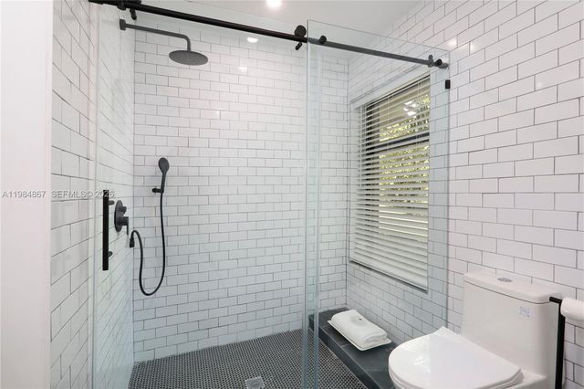 6841 SW 130th Ter, Pinecrest, FL 33156