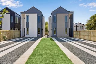 422 Calloway Street A/B, Houston, TX 77029