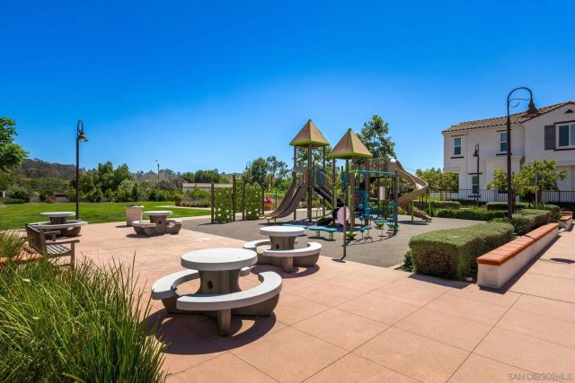 4132 Calle Arbol, Oceanside, CA 92057