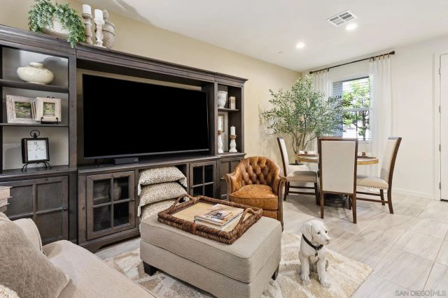 4132 Calle Arbol, Oceanside, CA 92057