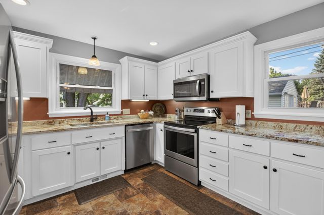 1007 11th Avenue NE, Rochester, MN 55906