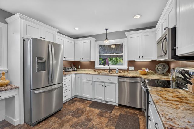 1007 11th Avenue NE, Rochester, MN 55906