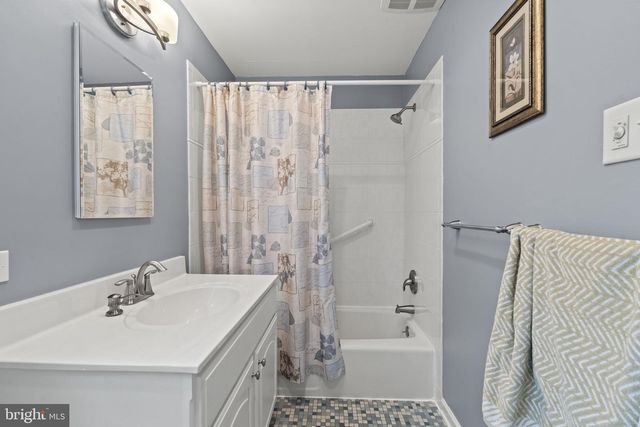 420 WILLOWGATE LN, Media, PA 19063