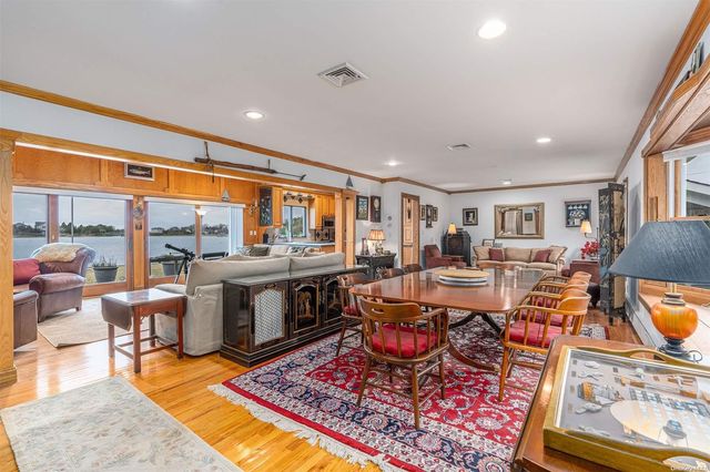 28 Koral Drive, Southampton, NY 11968