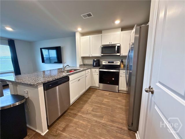 206 Coneflower Road, Bloomingdale, GA 31302