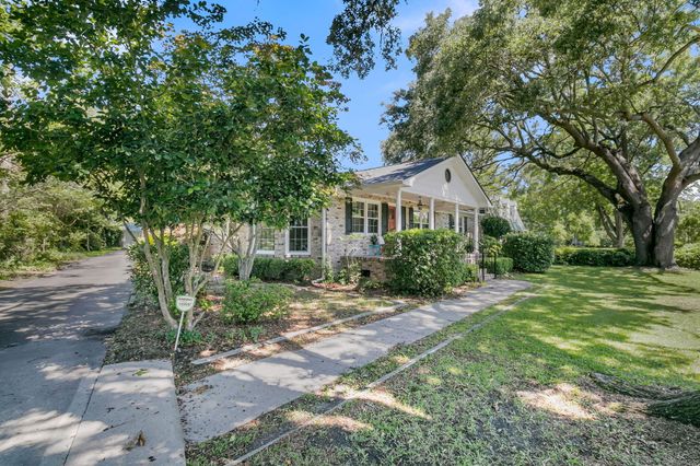 1527 Pinopolis Road, Moncks Corner, SC 29461
