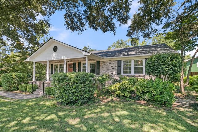 1527 Pinopolis Road, Moncks Corner, SC 29461