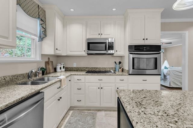 1527 Pinopolis Road, Moncks Corner, SC 29461