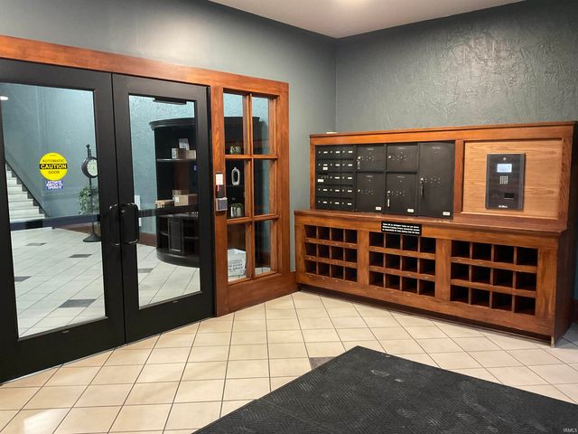 112 W Washington Blvd Apt 319, Fort Wayne, IN 46802