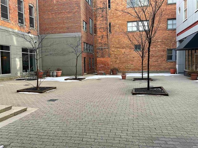 112 W Washington Blvd Apt 319, Fort Wayne, IN 46802