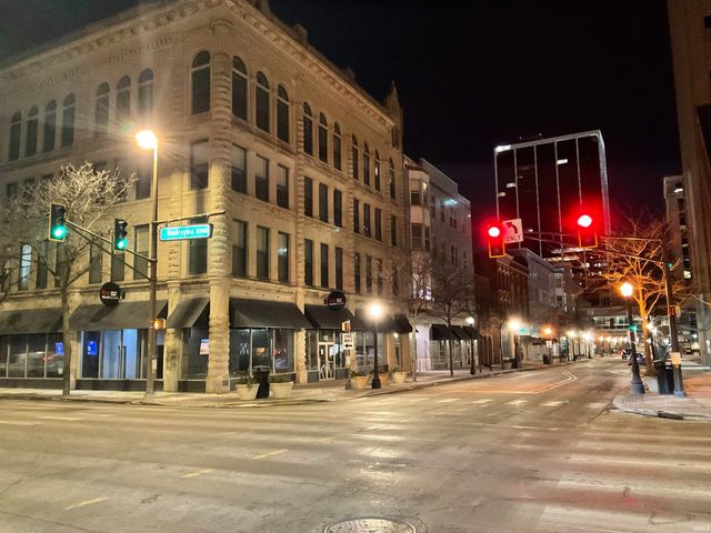 112 W Washington Blvd Apt 319, Fort Wayne, IN 46802