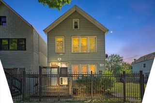 1513 S Komensky Avenue, Chicago, IL 60623