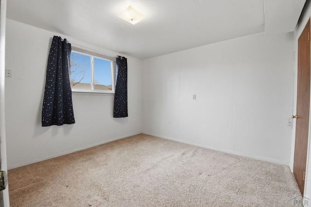 2130 Oakwood Lane, Pueblo, CO 81005