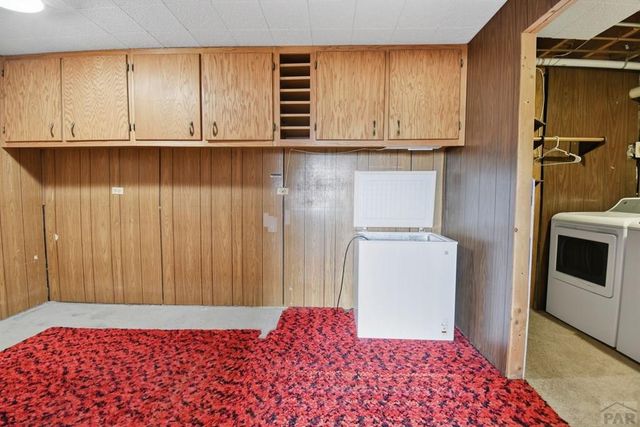 2130 Oakwood Lane, Pueblo, CO 81005