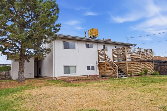 2130 Oakwood Lane, Pueblo, CO 81005