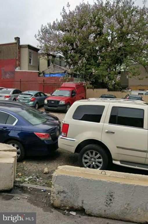 210 W GLENWOOD AVE, Philadelphia, PA 19140