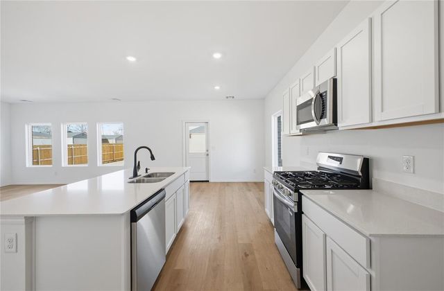 12008 N SW 36th Street, Mustang, OK 73064