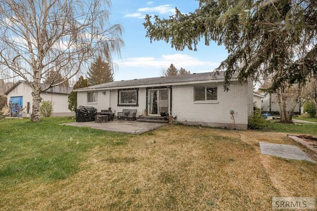 218 S Teton Avenue, Sugar City, ID 83448