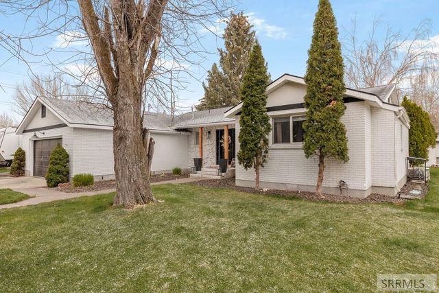 218 S Teton Avenue, Sugar City, ID 83448