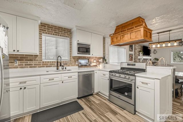 218 S Teton Avenue, Sugar City, ID 83448