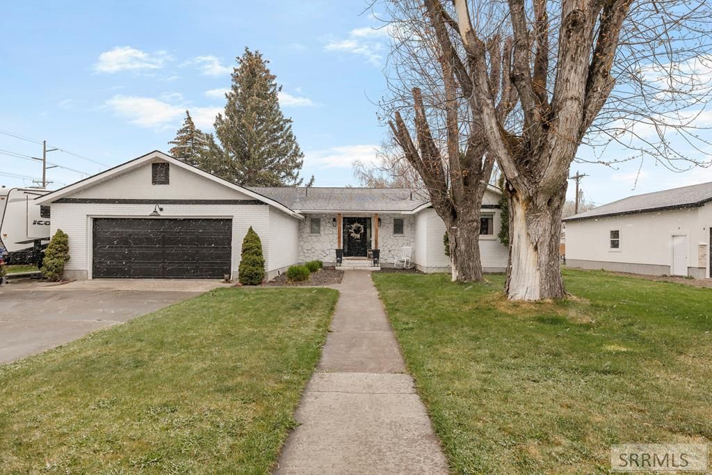 218 S Teton Avenue, Sugar City, ID 83448