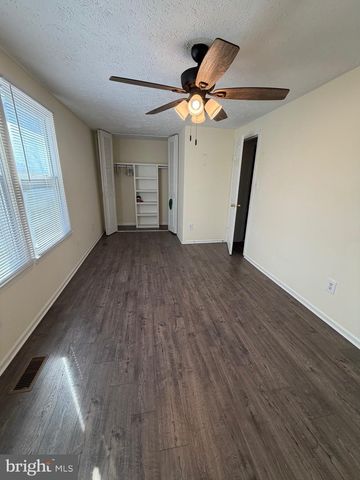 4715 STILL PL, Woodbridge, VA 22193