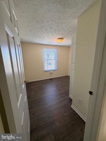 4715 STILL PL, Woodbridge, VA 22193