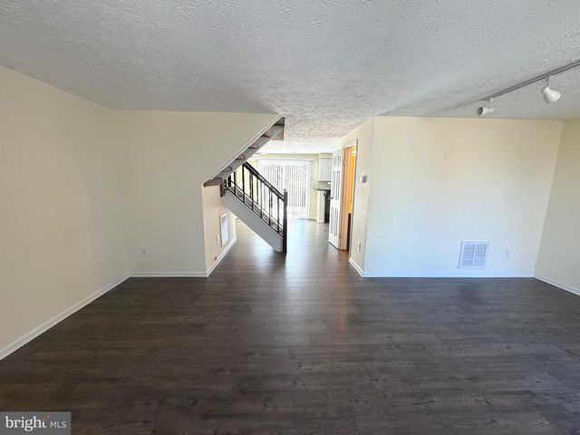 4715 STILL PL, Woodbridge, VA 22193