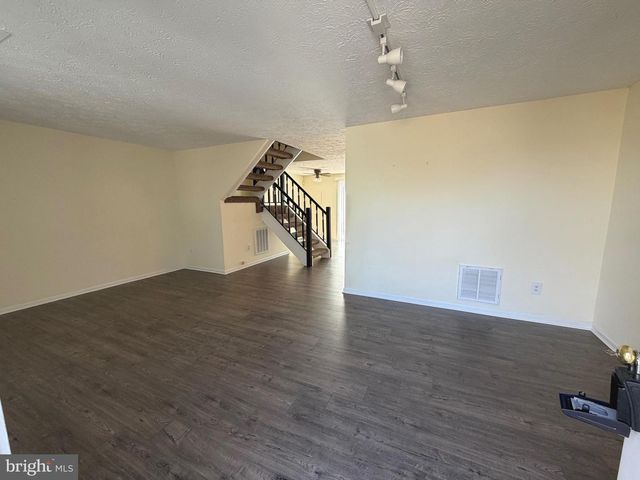 4715 STILL PL, Woodbridge, VA 22193