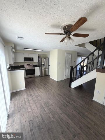 4715 STILL PL, Woodbridge, VA 22193