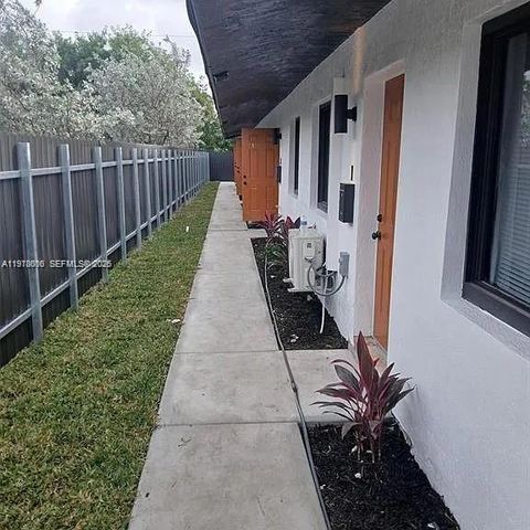 900 NW 8th Ave 3, Pompano Beach, FL 33060