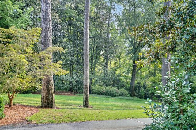 3540 Tuxedo Road NW, Atlanta, GA 30305